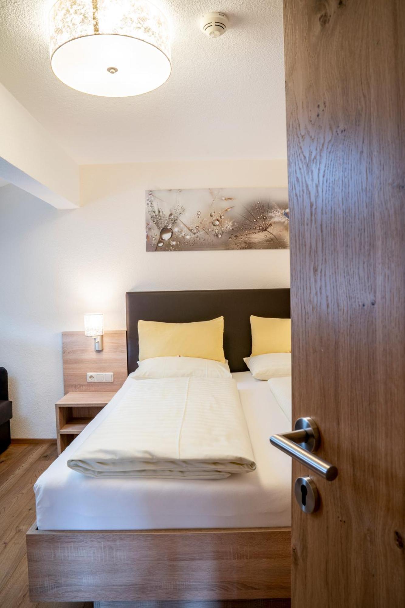 Hotel Montana Fiss Bagian luar foto