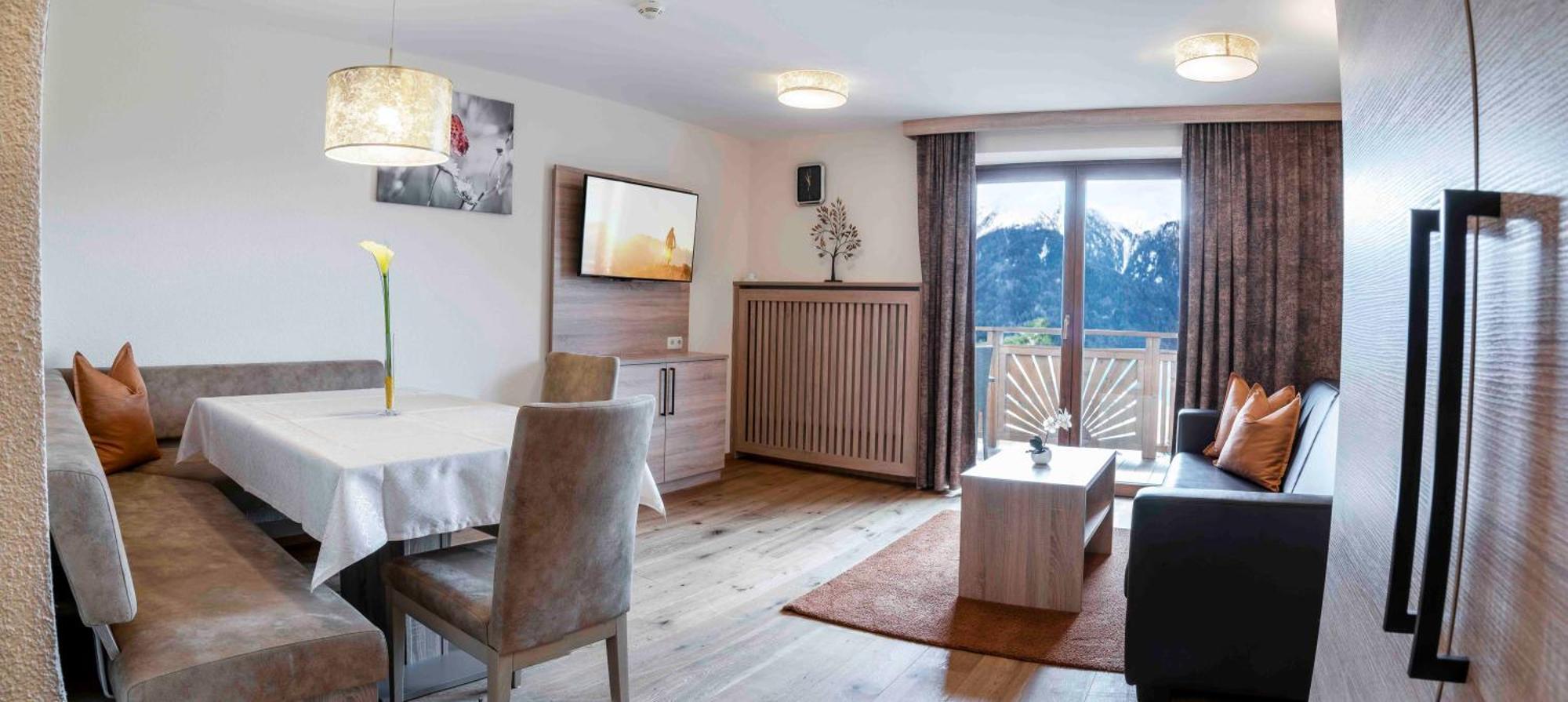 Hotel Montana Fiss Bagian luar foto