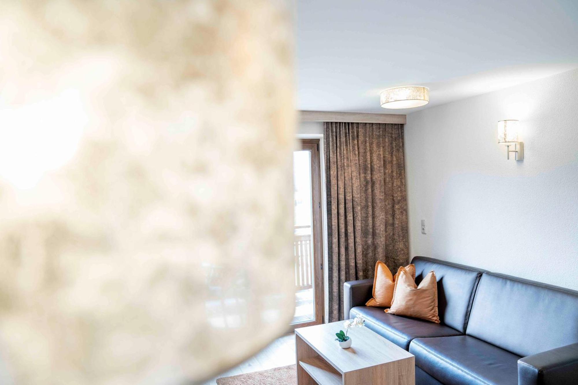 Hotel Montana Fiss Bagian luar foto