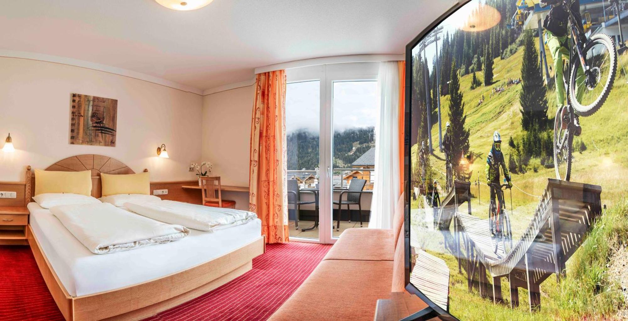 Hotel Montana Fiss Bagian luar foto