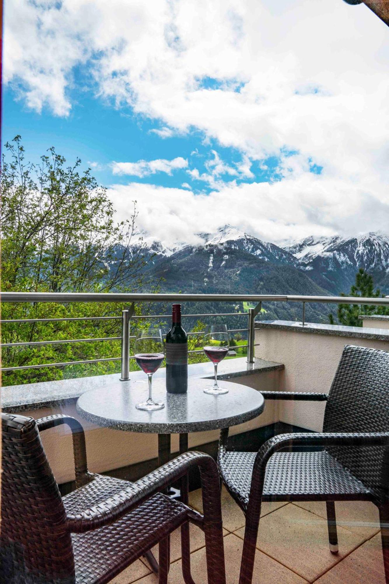 Hotel Montana Fiss Bagian luar foto